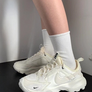 NIKE W TC 7900 Summit White (พร้อมส่ง ของแท้ 100%)