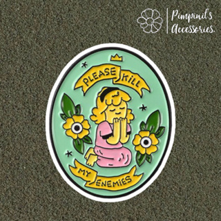 🇹🇭 พร้อมส่ง : 👩🏼 เข็มกลัดลายเด็กผู้หญิงนั่งขอพร | “PLEASE KILL MY ENEMIES” Praying Little Girl Enamel Brooch Pin.