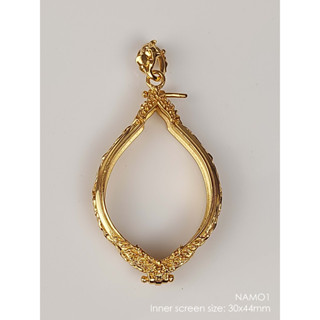 NAMO1GP Brass Golden Plated amulet casing inner screen size 30x44mm กรอบพระทองเหลืองชุบทอง