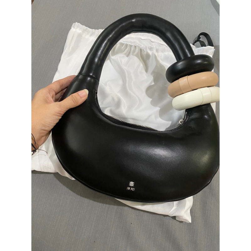 กระเป๋า JW Pei ของแท้มือสอง