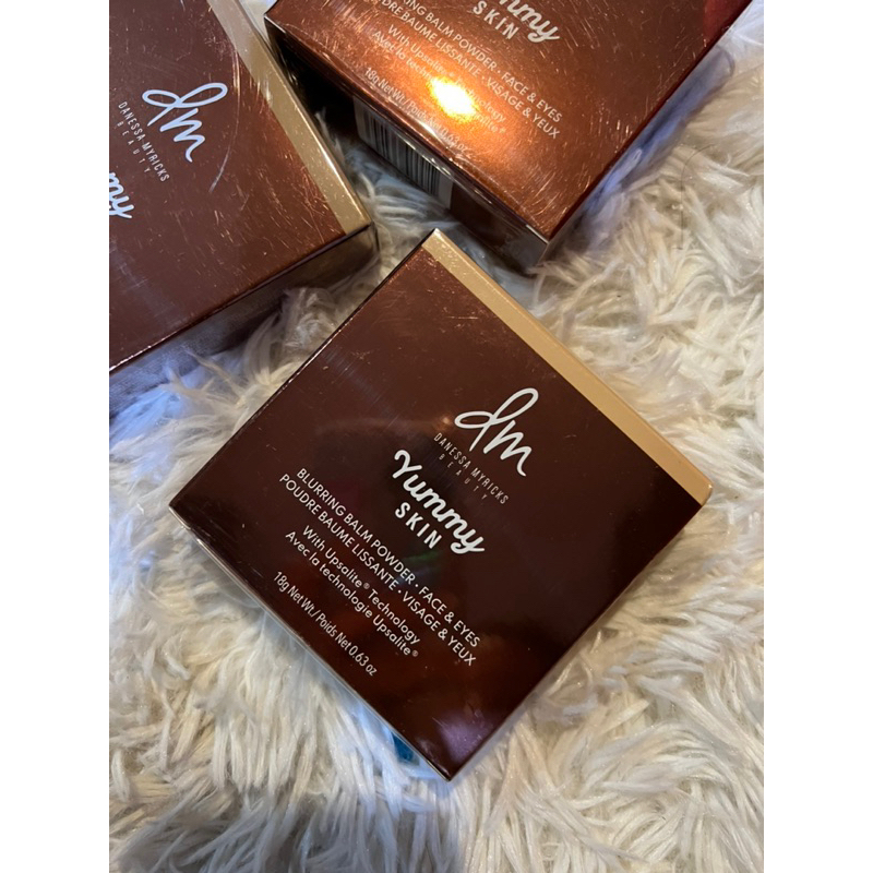 📌พร้อมส่งจากไทย📌 Danessa Myricks Beauty Yummy Skin Blurring Balm Powder 18 g.