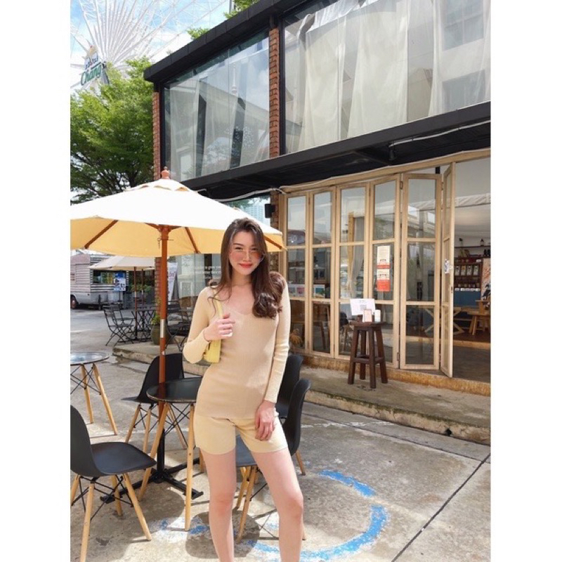 set ไหมพรมซื้อจากร้านtshoppp “เสื้อ อกถึง36/ เอวถึง30/ สะโพกถึง38/ยาว25-26 กางเกง lเอวถึง30/สะโพกถึง