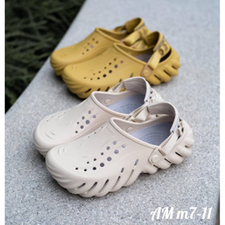 รองเท้าแตะ แตะCrocs Echo Clog Stucco (M7- M11)ทรงสวย ใส่สบาย รองเท้าแตะหัวโต รองเท้า แตะสุดฮิต #2023 รองเท้าแตะชาย-หญิง