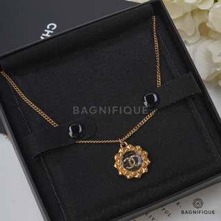 NEW CHANEL PENDULUM FLOWER GOLD