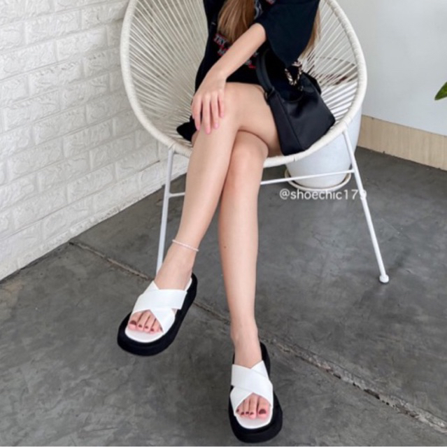 ( พร้อมส่ง ) รองเท้าส้นตึก รุ่น Anyong 💖