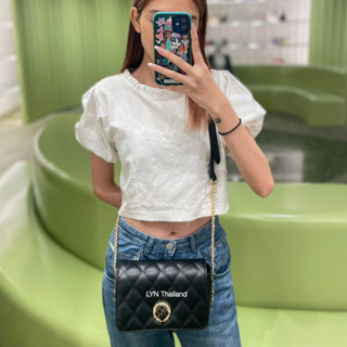 กระเป๋าLYN รุ่น Cayla Crossbody ไซส์ M