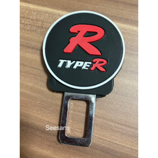 (1ชิ้น) หัวเสียบเข็มขัดนิรภัยในรถยนต์ ตัวหลอกเบลท์ตัดเสียงเตือน ลายTYPE R รุ่นหัวยาง