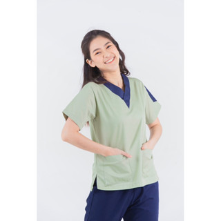 scrubvet: เสื้อสครับสีชาเขียวตัดขอบกรม