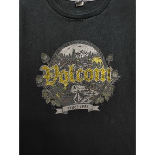 เสื้อยืด มือสอง งานแบรนด์ Volcom อก 40 ยาว 28