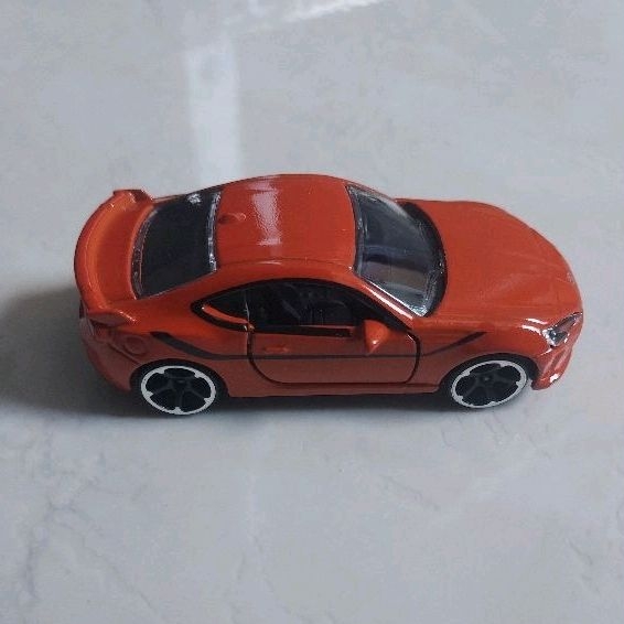 โมเดลรถเหล็ก majorette TOYOTA GT 86