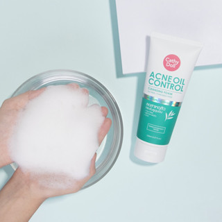 💥สินค้าใหม่💥 สีเขียว 🌈โฟมล้างหน้า⚡ หลอดใหญ่150ml【คุมมัน ลดสิว 】Cathy Doll Acne Oil Control Cleansing Foam