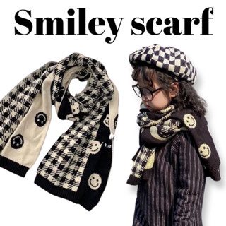 Black Smiley scarf (STREET170) ผ้าพันคอสไมลี่โทนสีขาวดำ