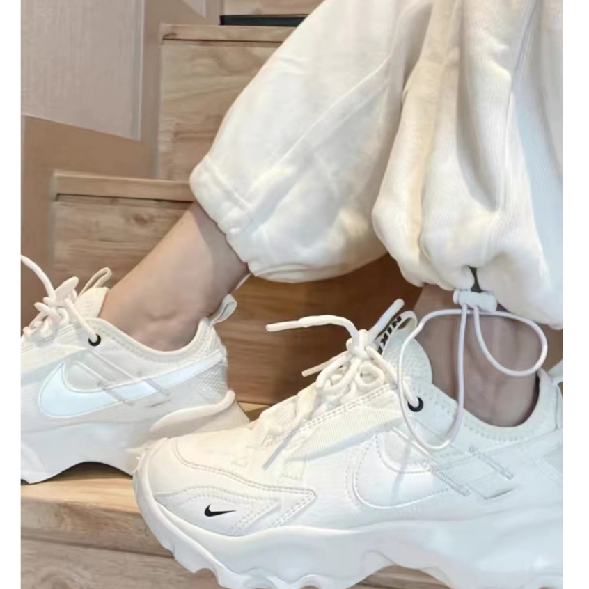 NIKE W TC 7900 Summit White แท้ 100%