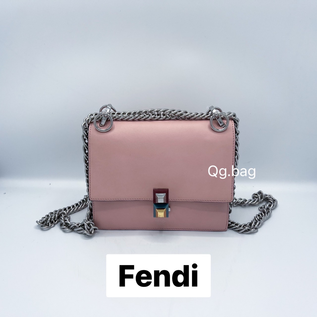 Fendi Pink bag Kan เฟนดิ brandname กระเป๋าหนังแท้ มือสอง gift ของขวัญ แบรนด์เนม crossbody bag กระเป๋าสะพาย