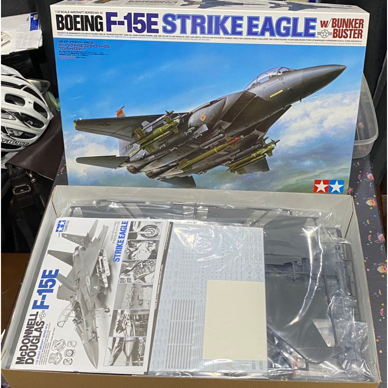 Tamiya 1/32 F-15E Strike Eagle w/Bunker Buster