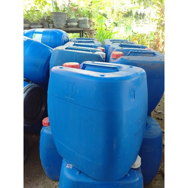 ถังแกลลอน30ลิตร💥ตัวขายดี💥ฝากเกลียวปิดสนิทใส่น้ำได้💯%.ใส่น้ำยา น้ำมันได้ดี♦️เป็นงานมือ2♦️