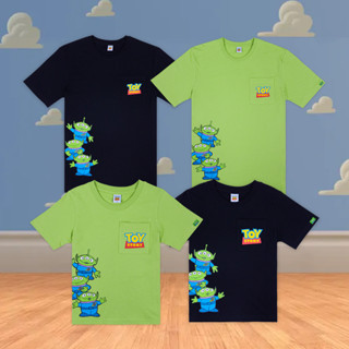 Disney Toy Story Green Man Family Men &amp; Kids T-Shirt -เสื้อยืดครอบครัวดิสนีย์ ทอย สตอรี่ เอเลี่ยน ผู้ชาย และเด็ก สินค้าลิขสิทธ์แท้100% characters studio