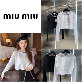 เสื้อครอปแขนยาว MIU MIU EMBELLISHED LONG SLEEVE TOP