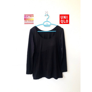 เสื้อยืด คอกลม แขนยาว Heattech Bra Top แบรนด์ Uniqlo  สีดำ มือสอง สภาพดี