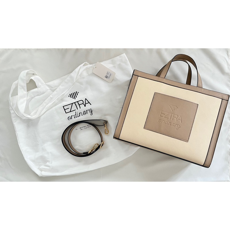 ส่งต่อ EZTRA MAXI KAMILA สี Beige & Cream จากร้าน eztra_official