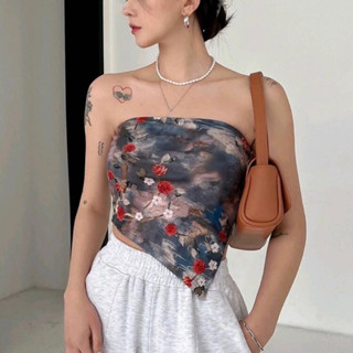Arlalom ✿ Floral Grey Top | เสื้อเกาะอก พิมพ์ลาย ดอกไม้ ชายทรงผ้าเช็ดหน้า พร้อมส่งจ้า #A1003
