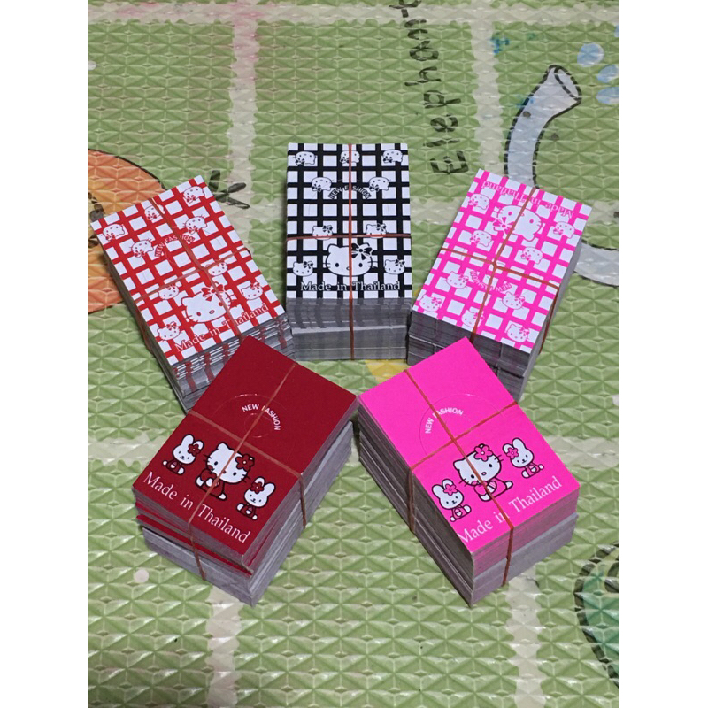 หัวกระดาษ แมว 4x6 cm มีหลายลายให้เลือก 1 ก้อน มี 100 ใบ กระดาษ เงา สวย