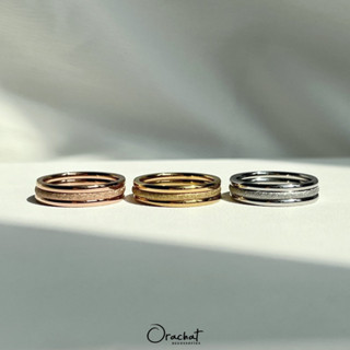Orachat | Triplets sandy 14k ring set. (แหวนตัวเรือนสแตนเลส)