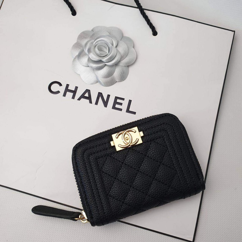 Chanel zippy card holder VIP Gift 💯