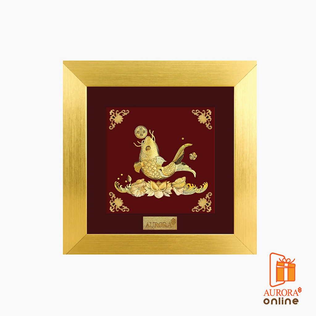 Khongkwan by Aurora กรอบรูปปลาคาบเหรียญ 15*15 ซม. ประดับด้วยทองคำแท้ 99.9%