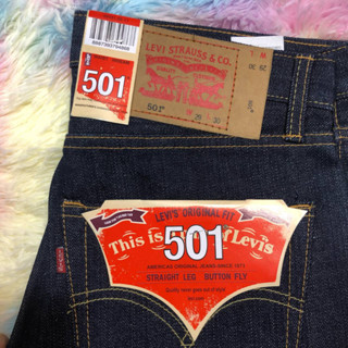 ยีนส์ริมแดง 501 LEVI S ORIGINAL FIT STRAIGHT LEG BUTTON FLY (ถ่ายจากสินค้าจริงทุกชิ้น)