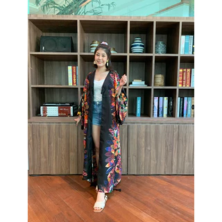 เสื้อคลุมผ้าโพลีเอสเตอร์เกรดอย่างดี เพิ่มความซี้ดซาดให้กับสีสันของบิกินี่