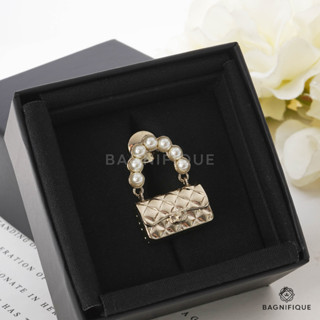 NEW CHANEL BROOCH GOLDEN BAG 3 PEARL GHW