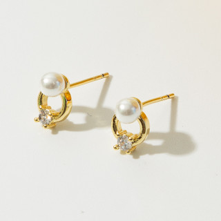 Lapaire l Petite pearl earring