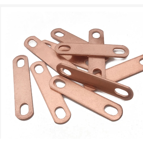 บัสบาร์ทองแดง หนา 1.5mm สำหรับประกอบแบต LiFePo4 ใช้กับน๊อตขั้วแบตขนาด 6 มม .