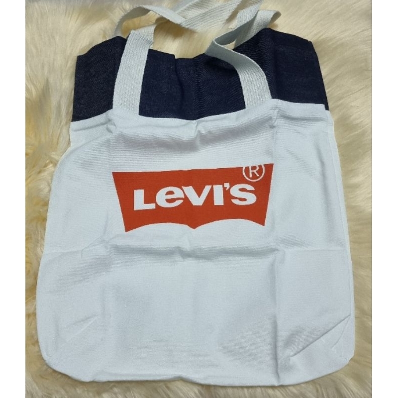 กระเป๋าสะพายผ้ายีนส์levi's