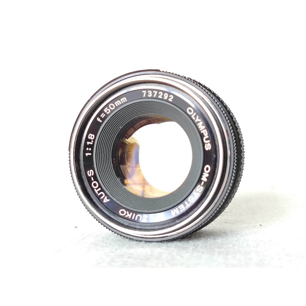 เลนส์มือหมุน ยี่ห้อ Olympus F. Zuiko auto s 50mm f1.8 (6Element) สายPotrait ละลายหลัง 
Mount Om