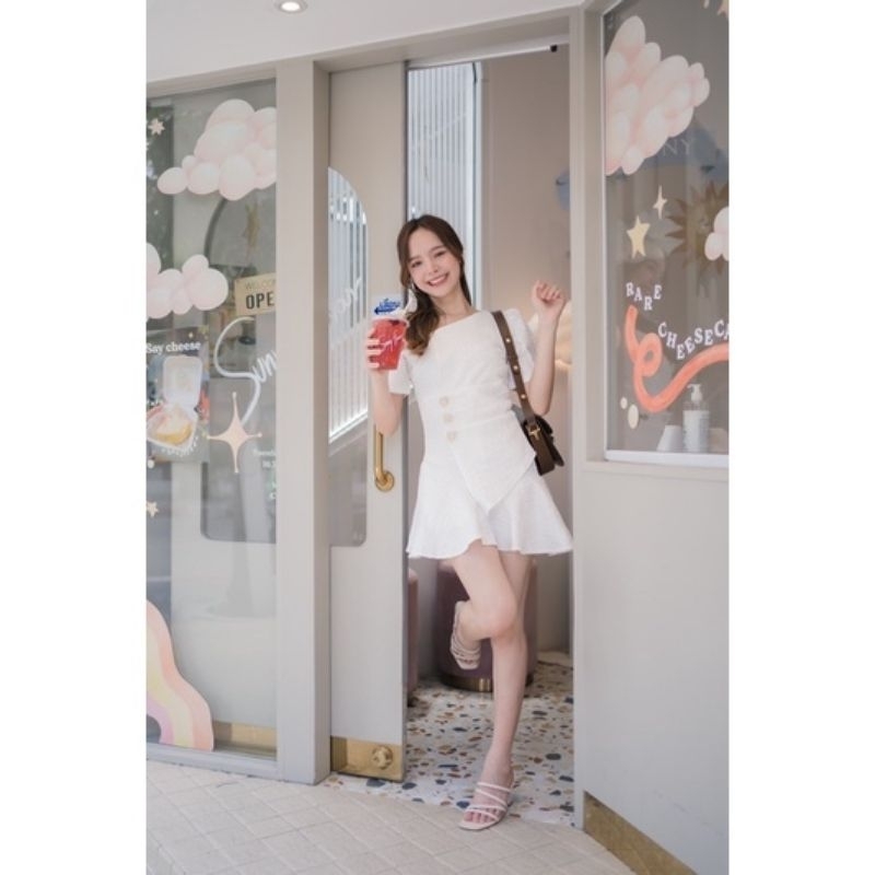 ส่งต่อ Queen White ไซส์ S (On december 25)