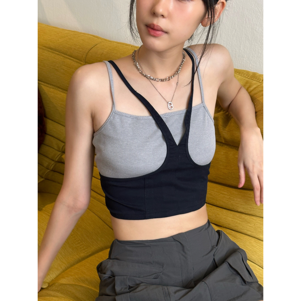 MELT.INMOMENTS Yippee Top เสื้อครอปสายเดี่ยวเลเยอร์ (ซื้อผ่าน Shopee Video ลด 30%)