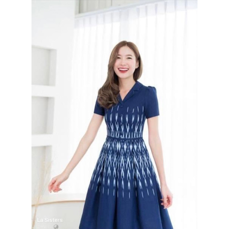 ส่งต่อชุดผ้าไทยla sisters