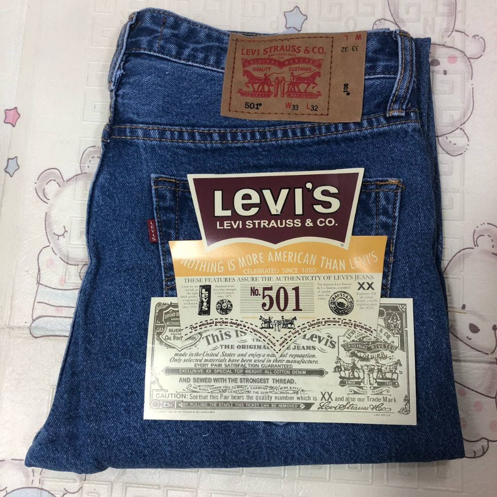 L-e-v-i'-s Big E 501 red line blue Made in USA