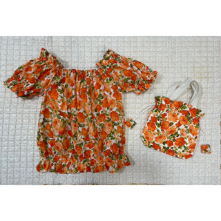 🌺 เซ็ตเสื้อลายดอกแขนตุ๊กตา+กระเป๋า หิ้ว,รูด ขนาด 10x8.5x4 นิ้ว 🌺