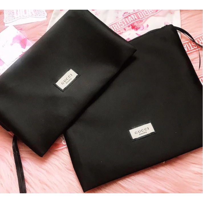 กระเป๋ากุชชี่ Satin Black Pouch GUCCI Beauty Large Female Makeup Bag (สีดำ)ใส่เครื่องสำอาง ของเเท้