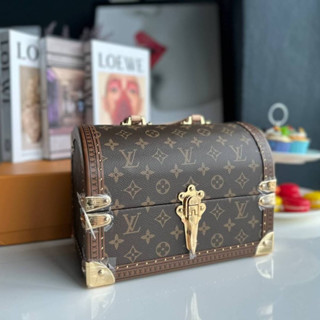 Louis Vuitton limited edition size 30CM พร้อมส่ง มาพร้อมกล่องครบ