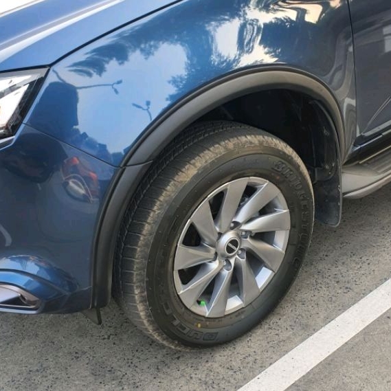 คิ้วล้อ isuzu mu-x ขนาด 3 นิ้วเรียบ V.6 ใส่ปี 2021 - 2024  และปี 2025 - 2027