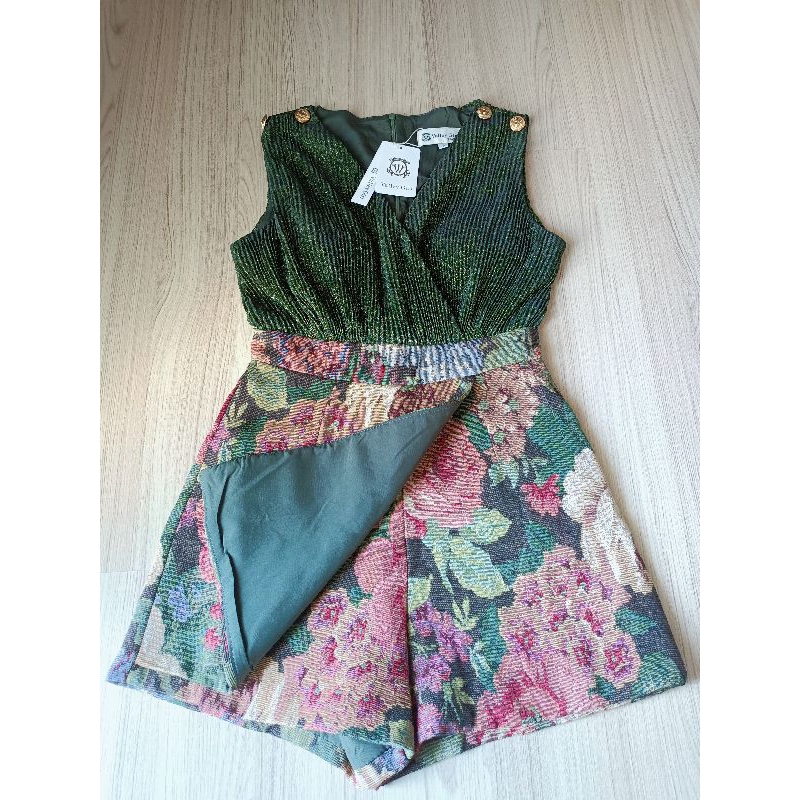 จั๊มสูทขาสั้น จั๊มกางเกงกระโปรง ผ้าทอ size (S) ป้ายValley girl