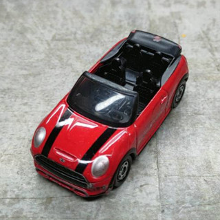 รถเหล็ก โทมิก้า   TOMICA TOYOTA AQUA NO.98  S = 1/59