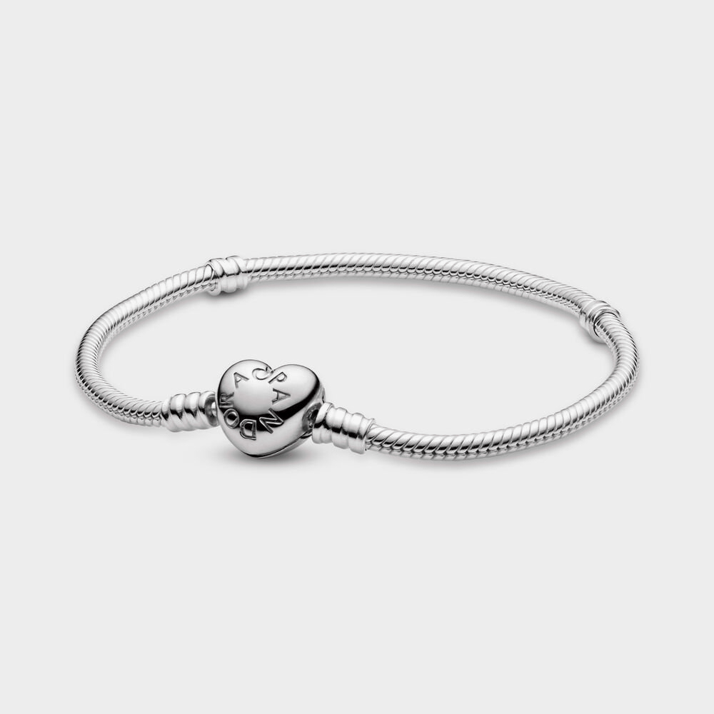 [ส่งจากกรุงเทพ]สร้อยข้อมือ กำไล Pandora แท้ เงิน925 Moments heart snake bracelet สามารถสวมใส่กับเครื่องราง 100%
