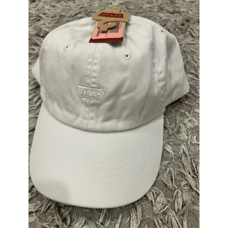 หมวกLevi’sสีขาว มือ1 ของแท้ นำเข้าจากชอปAmerican