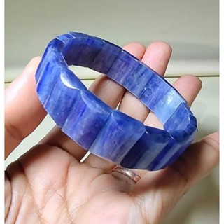 กำไลข้อมือหินไคยาไนต์ : Blue Kyanite สีน้ำเงินสวยผิวเนียนเงางาม