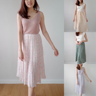 autumn pleat skirt เพียง 450.-  กระโปรงพลีท เนื้อชีฟอง มีซับใน แมชง่ายค่ะ